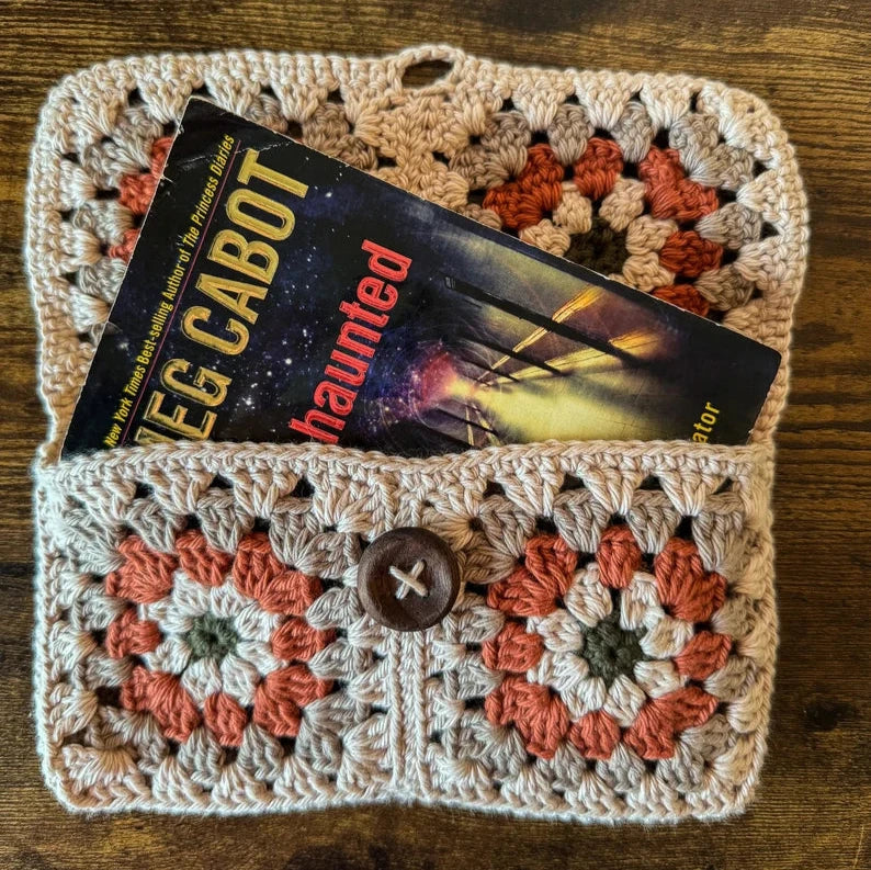 Granny Square Pouch Crochet Pattern - Cielcraft