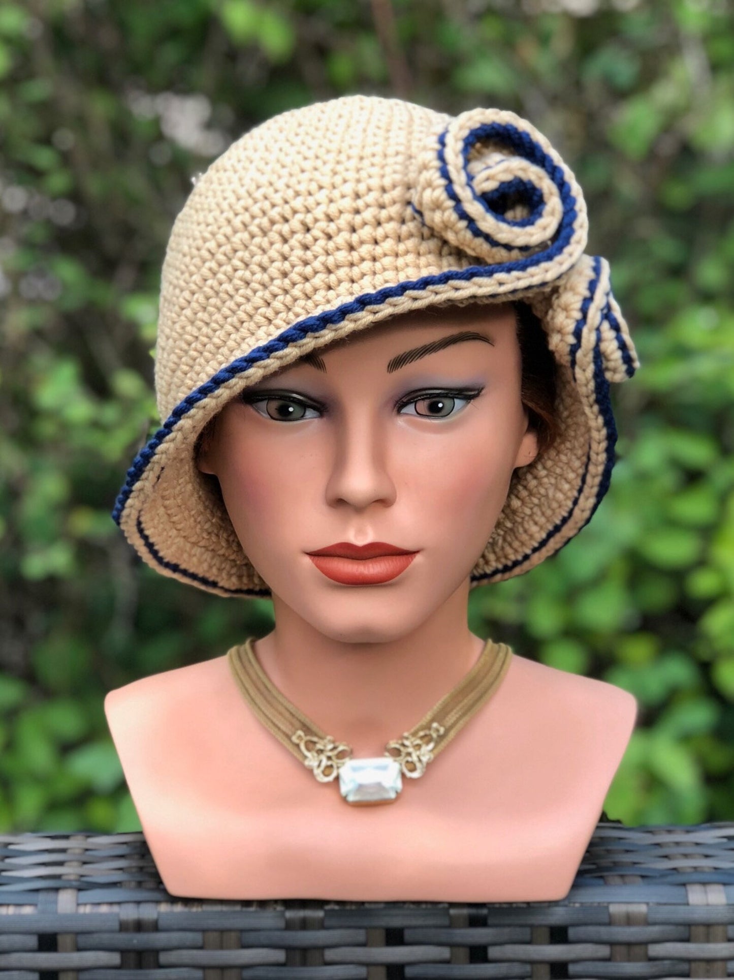 🎩 Vintage Cloche Hat Crochet Pattern ✨