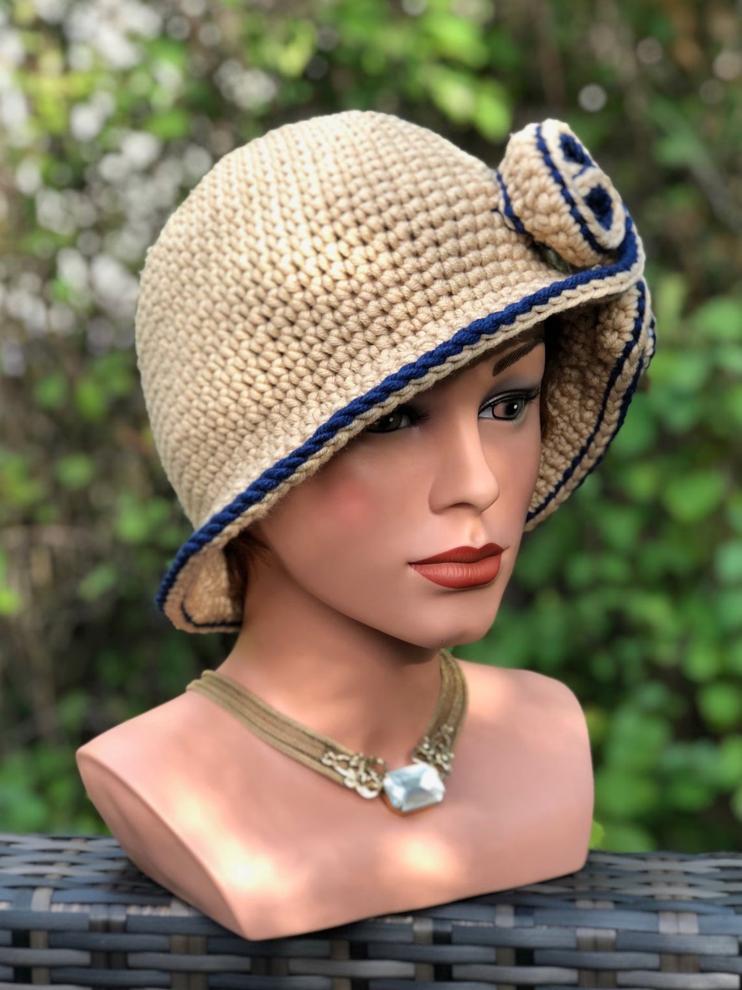 🎩 Vintage Cloche Hat Crochet Pattern ✨