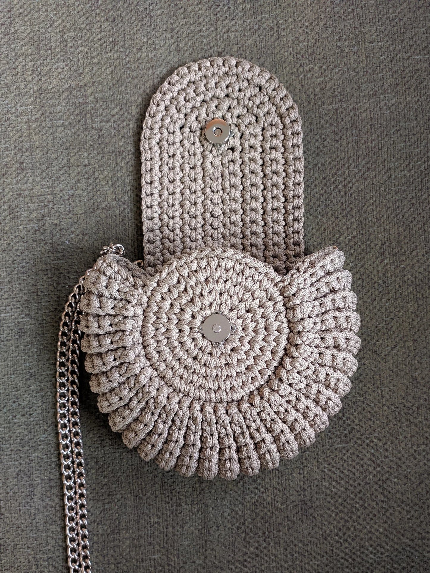 🌰 Oreo Shell Bag – Bold Texture, Easy Steps
