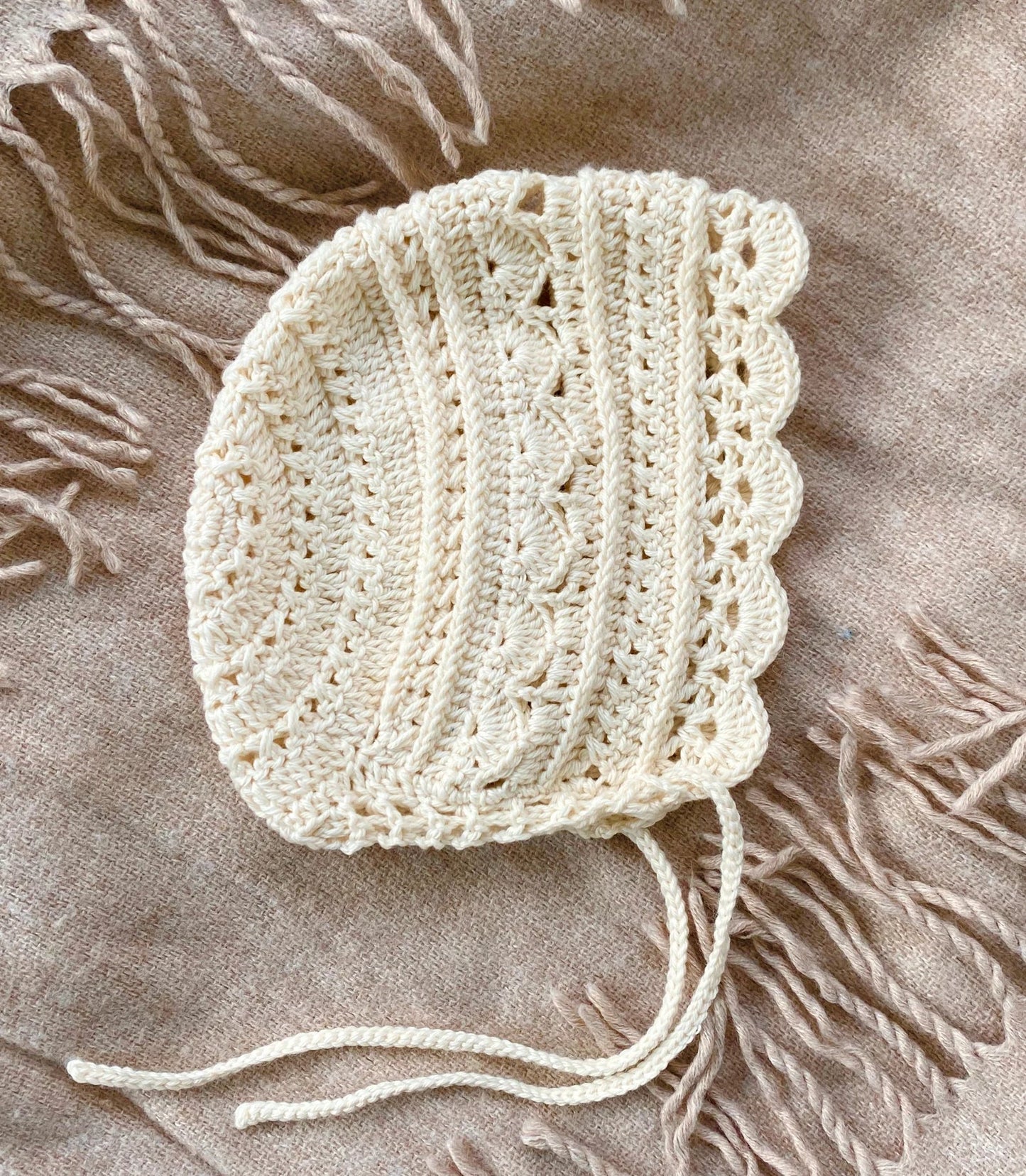 🌸 Lovely Baby Bonnet Crochet Pattern – 3 Sizes (PDF)