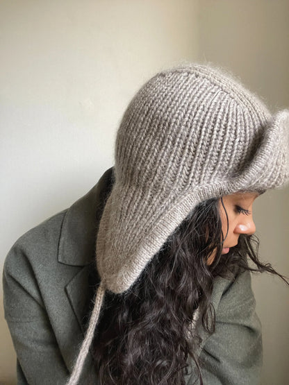 ❄️ Cozy Pilot Hat – Ribbed Knit Pattern (PDF)