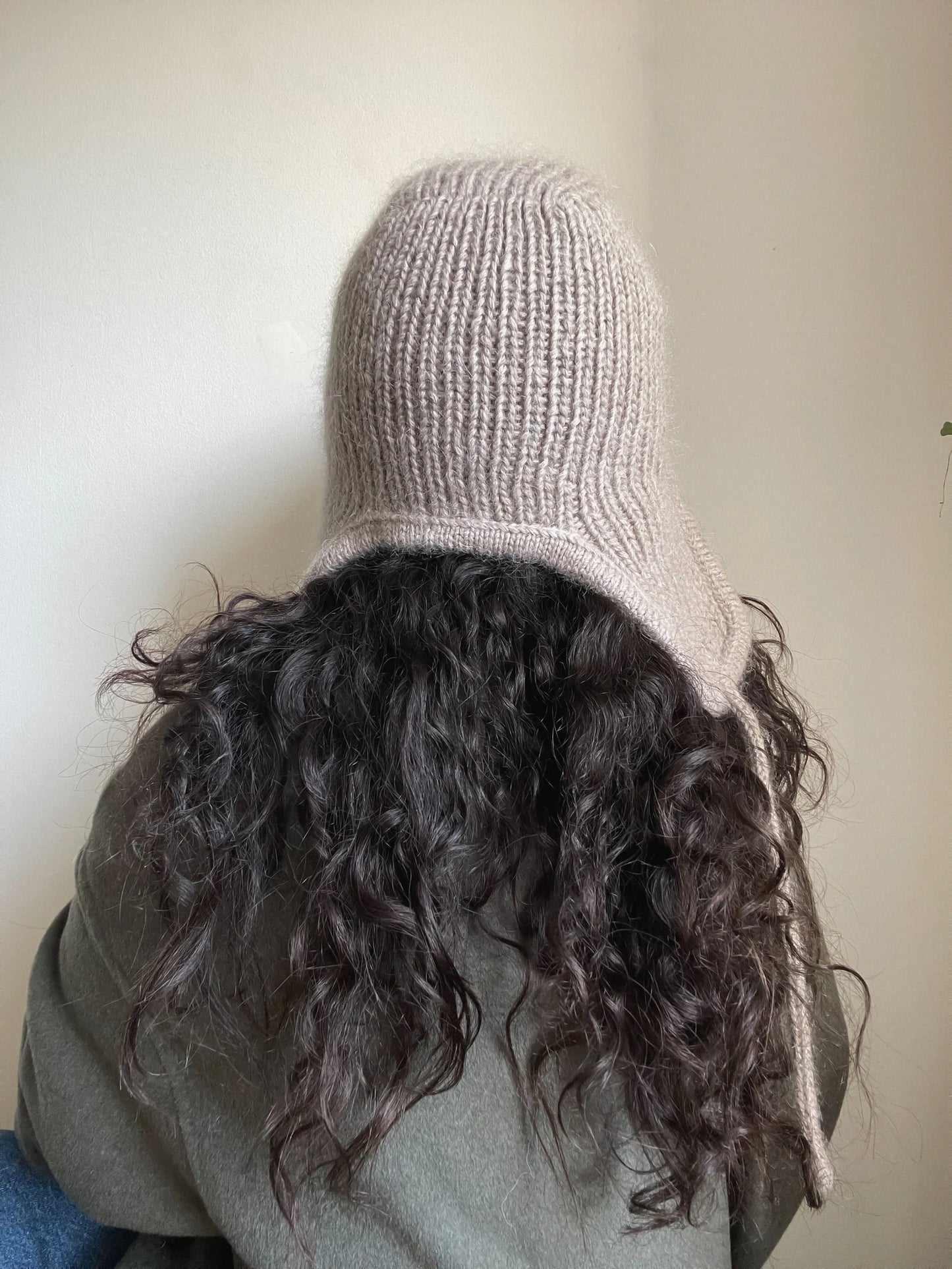 ❄️ Cozy Pilot Hat – Ribbed Knit Pattern (PDF)