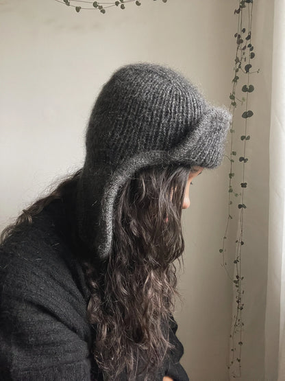 ❄️ Cozy Pilot Hat – Ribbed Knit Pattern (PDF)