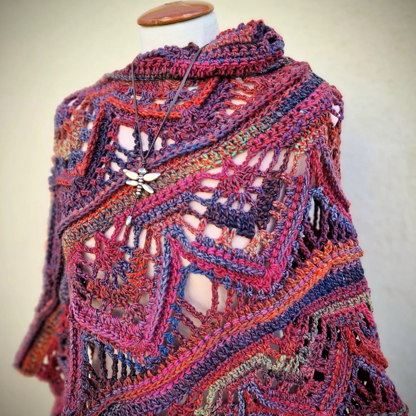 🌿 Rooibos Lace Poncho Crochet Pattern – Cozy, Stylish & Unique! 🧶