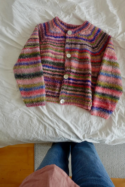 🧶 Beginner Knit Cardigan Pattern – Oversized Raglan Sweater
