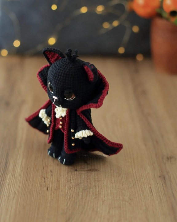 Draco Vampire Cat Amigurumi Crochet Pattern
